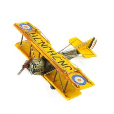 Letadlo dvouplošník žluté