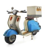 scooter Vespa pizza